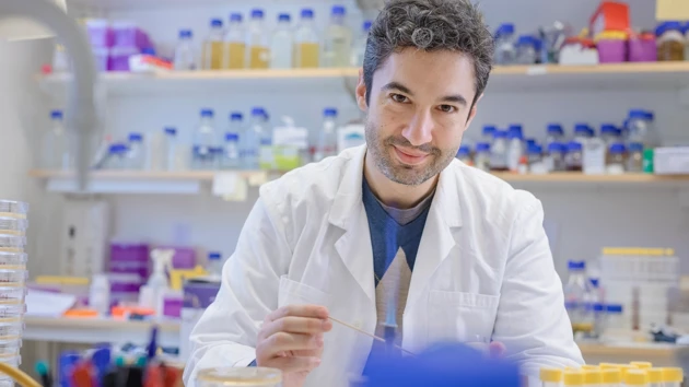 Felipe Cava in a research lab